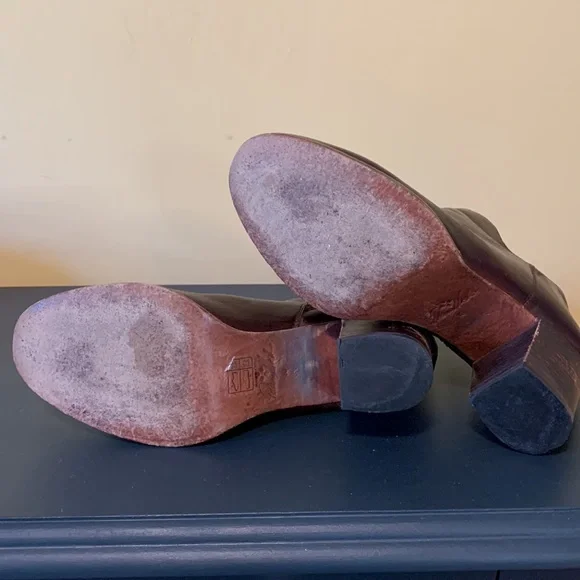 Patricia Nash brown leather cut out ankle booties - Picture 5 of 8